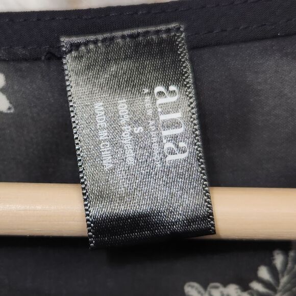 Black & White Semi Sheer 3/4 Sleeve V-Neck Lace Up Tunic Size Small - Picture 3 of 9